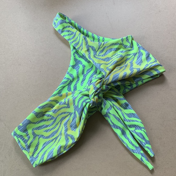 BLACKBOUGH Neon Print One Shoulder front Tie Bikini top - Picture 1 of 8